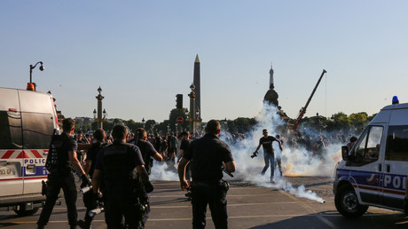 Le rassemblement «contre Macron et ses ordonnances» à Paris marqué par des échauffourées 