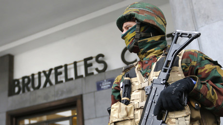 Explosion dans une gare de Bruxelles, son auteur présumé abattu (IMAGES)