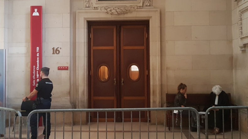 «Je ne m’évanouis pas comme ça» : NKM maintient ses accusations contre son agresseur présumé