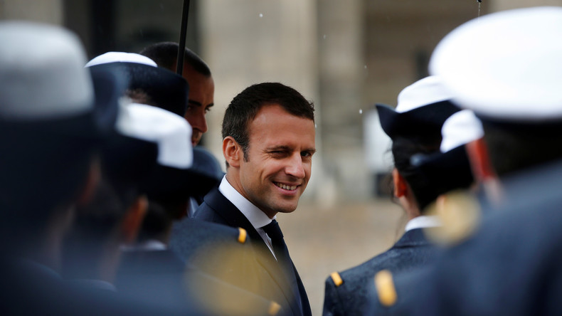 Budget des armées : Macron dans la ligne droite de Sarkozy