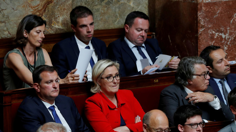 Le FN maintient l'objectif d'une sortie de l'euro mais la renvoie en fin d'un éventuel quinquennat