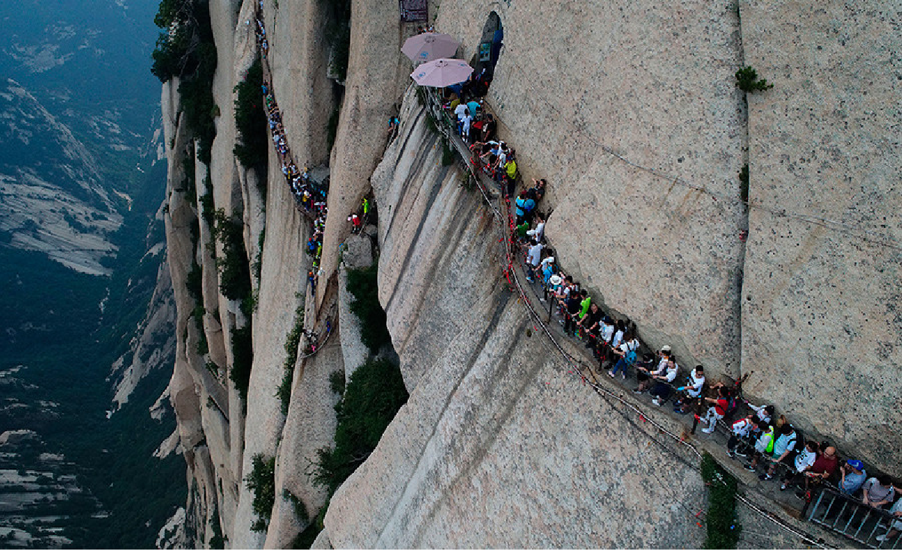 Пропасть индия. Гора Хуашань (Hua Shan), Китай. Хуашань Шэньси. Лестница горы Хуаншань.