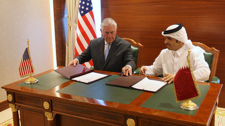 Rex Tillerson et le ministre des Affaires étrangères du Qatar Mohammed bin Abdulrahman al-Thani