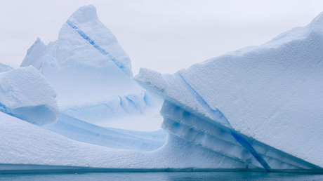 Un iceberg colossal de mille milliards de tonnes se détache de l'Antarctique (PHOTOS, VIDEOS)