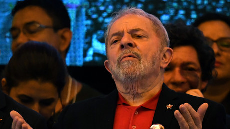 Brésil : l'ancien président Lula condamné à neuf ans et six mois de prison pour corruption
