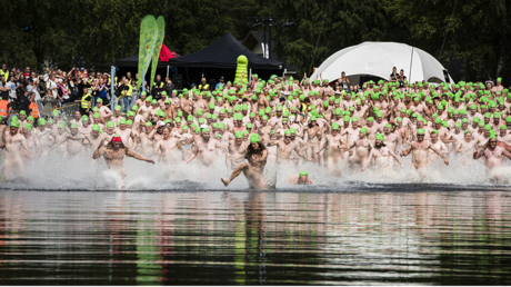 Le record de la plus grande baignade collective nue battu en Finlande (PHOTOS)