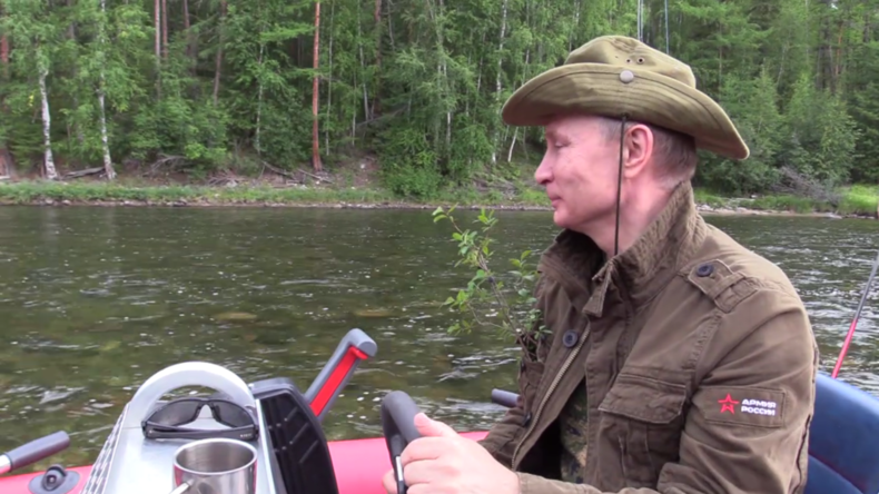 Les vacances de Vladimir Poutine en Sibérie comme si vous y étiez 