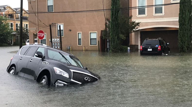 Des images de Houston, aux Etats-Unis, submergé par les pluies de Harvey
