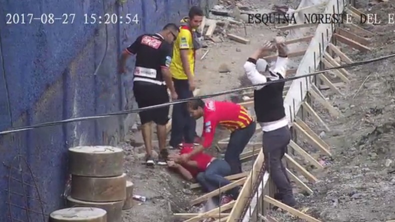 Costa Rica : un hooligan lynché par les ultras d'une équipe rivale (VIDEO CHOC)
