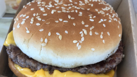 USA: des employés de McDonald's accusés d'avoir caché du bacon dans des burgers vendus aux musulmans
