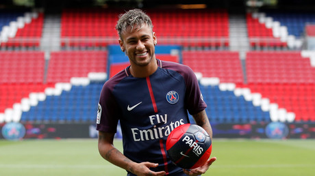 Neymar au PSG : entre le rêve et l'indécence, le cœur des internautes balance sur Twitter