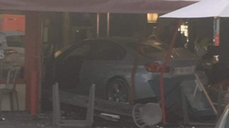 Une voiture fonce dans un restaurant près de Paris : une fillette tuée, l'acte terroriste écarté
