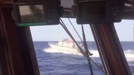 Un bateau espagnol de sauvetage de migrants chassé par les garde-côtes libyens en Méditerranée
