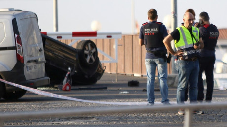 Attentats de Catalogne : trois assaillants identifiés, une cellule terroriste mise au jour