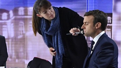 Etonnante justification de l'Elysée sur les 26 000 euros de maquillage de Macron, la polémique enfle