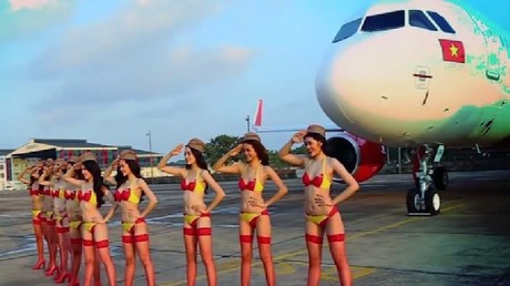 Pas d'hôtesses de l'air en bikini pour les vols de VietJet vers l'Indonésie, pays musulman