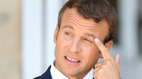 Emmanuel Macron chute (encore) dans les sondages