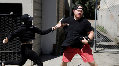 Un photographe agressé par un militant antifasciste à Berkeley