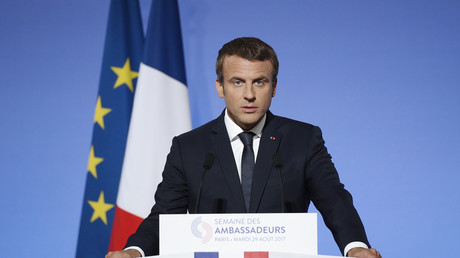 Le président Emmanuel lors de son discours de politique étrangère devant les ambassadeurs français, à Paris. 