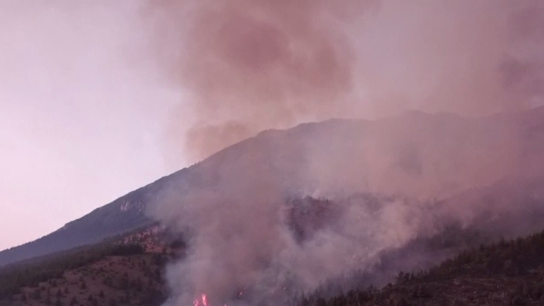 Des feux de forêts ravagent le centre des Apennins, en Italie