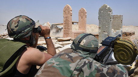 Des soldats de l'armée arabe syrienne dans les environs de Deir ez-Zor
