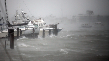 Floride : plus que le vent, les eaux menacent Miami