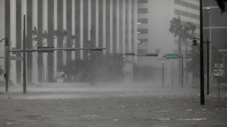 Balayée par Irma, une partie de Miami est privée d'électricité