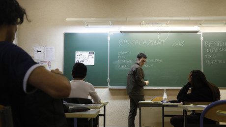 Soupçonné de radicalisation, un enseignant assure tout de même un cours dans un collège