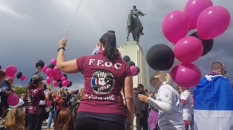Manque de moyens : les forces de l'ordre battent le pavé à Paris (PHOTOS, VIDEOS)