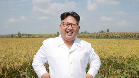 Kim Jung-un visite une ferme en Corée du Nord en 2016