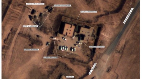 Dans des clichés qui auraient été pris entre le 8 et le 12 septembre en Syrie, le ministère russe de la Défense affirme avoir reconnu de nombreux véhicules de l'armée américaine dans une zone tenue par Daesh