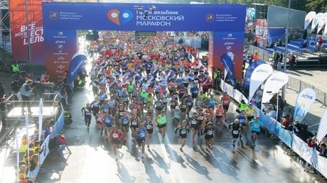 Le marathon de Moscou a réuni 30 000 coureurs qui se sont mesurés sur l'asphalte de la capitale