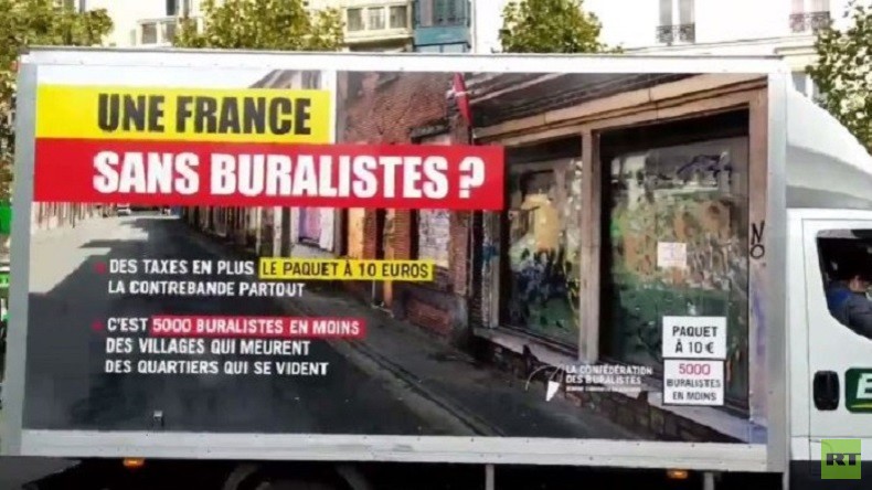 Les buralistes bloquent le périphérique et manifestent à Paris contre le paquet à 10 euros