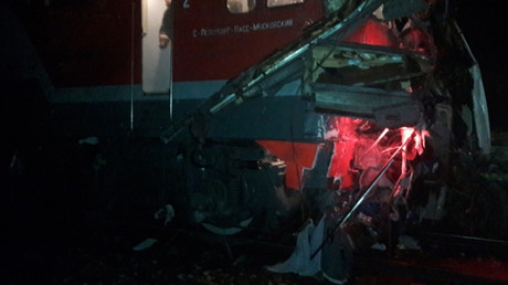 Russie : au moins 19 morts dans une collision entre un train et un bus (IMAGES CHOC)