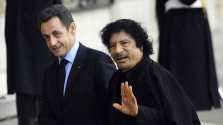 Nicolas Sarkozy recevant Mouammar Kadhafi à l'Elysée, le 12 décembre 2007.