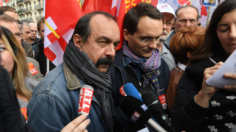 Modeste mobilisation contre la réforme du code du travail à Paris (PHOTOS, VIDEOS)