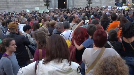 Manifestation contre la suspension de l’autonomie de la Catalogne à Barcelone