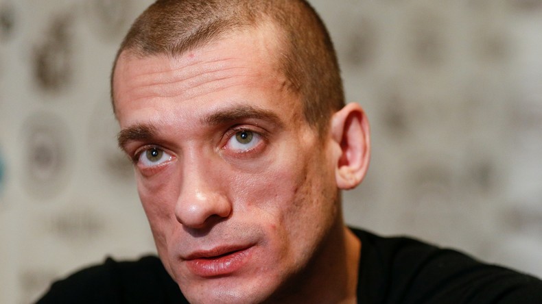 Détention provisoire confirmée pour l'artiste russe Piotr Pavlensky et sa compagne