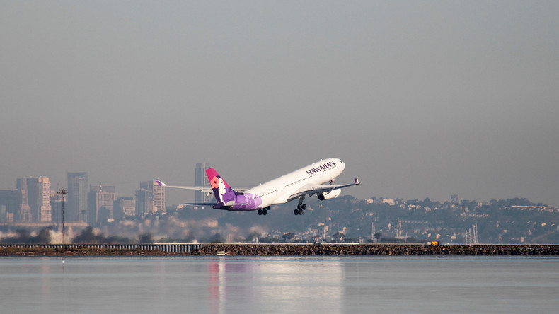 Un avion atterrit en flammes à l'aéroport de Seattle (VIDEO)