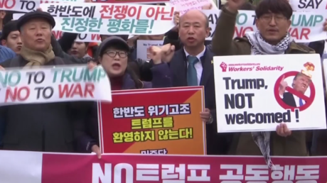 Séoul accueille Donald Trump avec une manifestation 