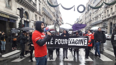 Des dizaines de personnes se rassemblent à Paris et demandent la «vérité pour Yacine»