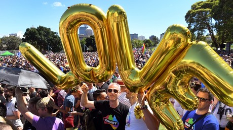 Les Australiens plébiscitent largement le mariage homosexuel, ouvrant la voie à un vote du Parlement