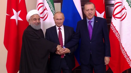 Réunion trilatérale à Sotchi sur la Syrie : «Une vraie chance» de mettre fin au conflit pour Poutine