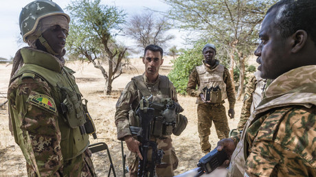 Arrivée d'Emmanuel Macron à Ouagadougou : attaque à la grenade contre des militaires français