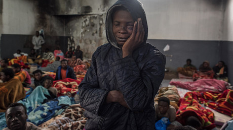 «Des Africains qui exploitent d’autres Africains» : Macron sur le trafic d'êtres humains en Libye
