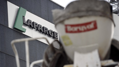 Liens entre Lafarge et Daesh : trois cadres du cimentier en garde à vue