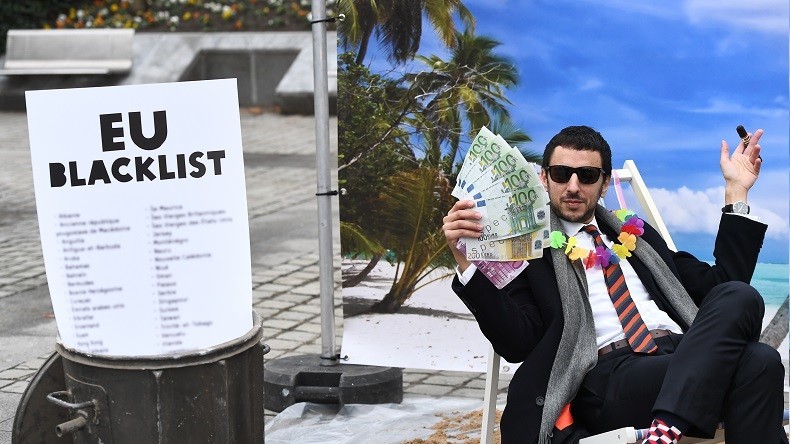 Que cache l’indignation affichée par Bruxelles contre l’évasion fiscale ?