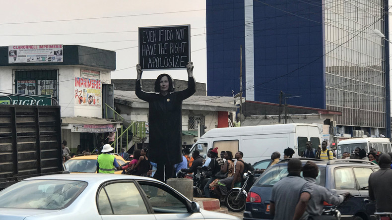 «Œuvre d'auto-glorification» : l'installation d'une artiste française au Cameroun détruite (VIDEO)