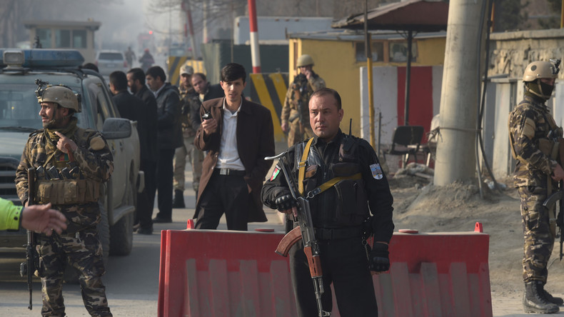 Six morts dans un attentat suicide revendiqué par Daesh, près d'un bureau du renseignement à Kaboul