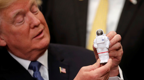 Trump veut établir une base sur la Lune en prévision d'une mission «vers Mars et d'autres mondes»